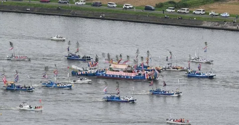 Festival Mifune di Jepang Digelar Kembali: 100 Perahu Iringi Prosesi Dewa Shinto di Danau Kitaura