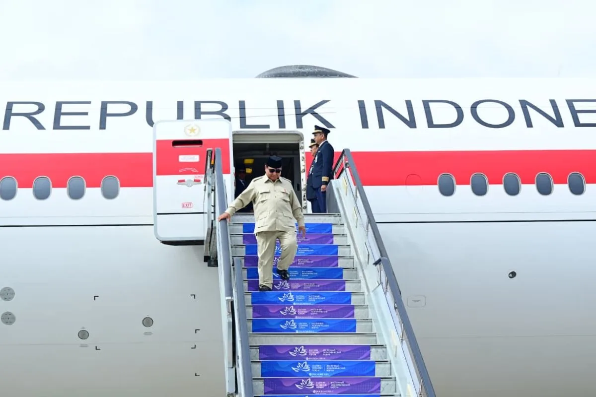 Prabowo Tiba di Vladivostok: Indonesia Jadi Tamu Kehormatan Utama di Forum Ekonomi Timur Rusia
