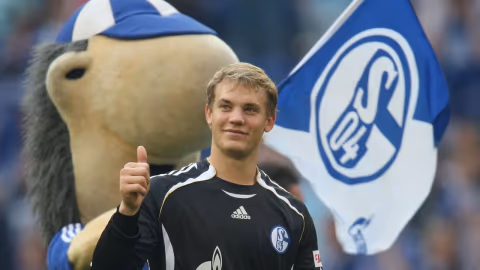 Manuel Neuer Kembali ke Schalke: Nostalgia di Ujung Karier Legenda Bayern