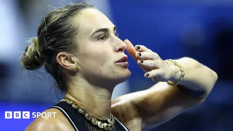 Sabalenka Lumat Lawan 53 Menit, tapi Ketegangan Justru Muncul di Ruang Konferensi