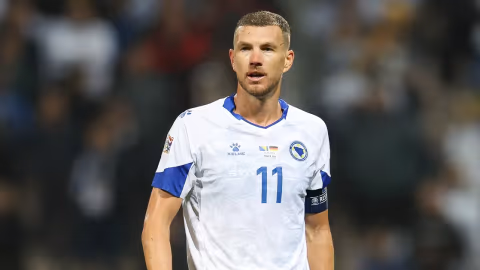 Edin Dzeko Pensiun dari Timnas Bosnia: Legenda Bundesliga Tutup Karier Internasional di Laga Kontra Swedia