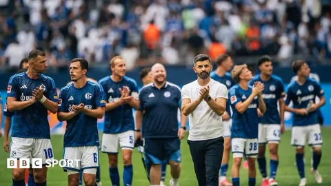 Kebangkitan Schalke: Dari Ambang Kebangkrutan Menuju Bundesliga dengan Skuad Penuh Luka