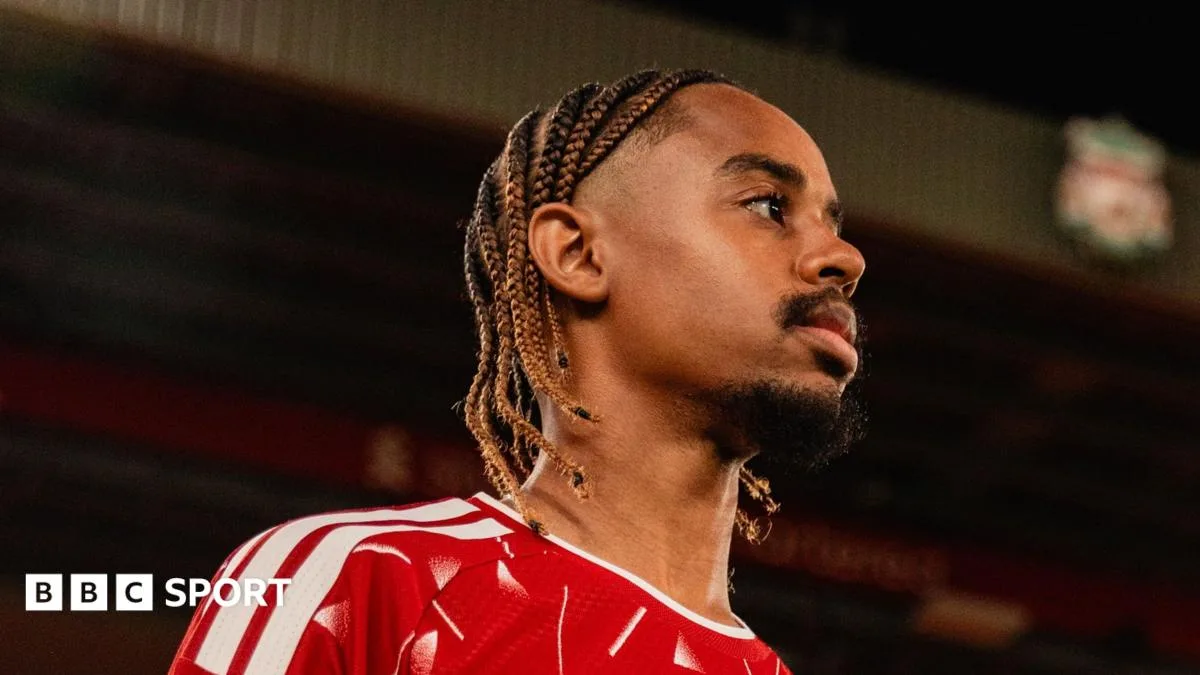 Iraola Tenang di Tengah Tekanan: Liverpool Andalkan Skuad yang Ada, Barcola Siap Debut