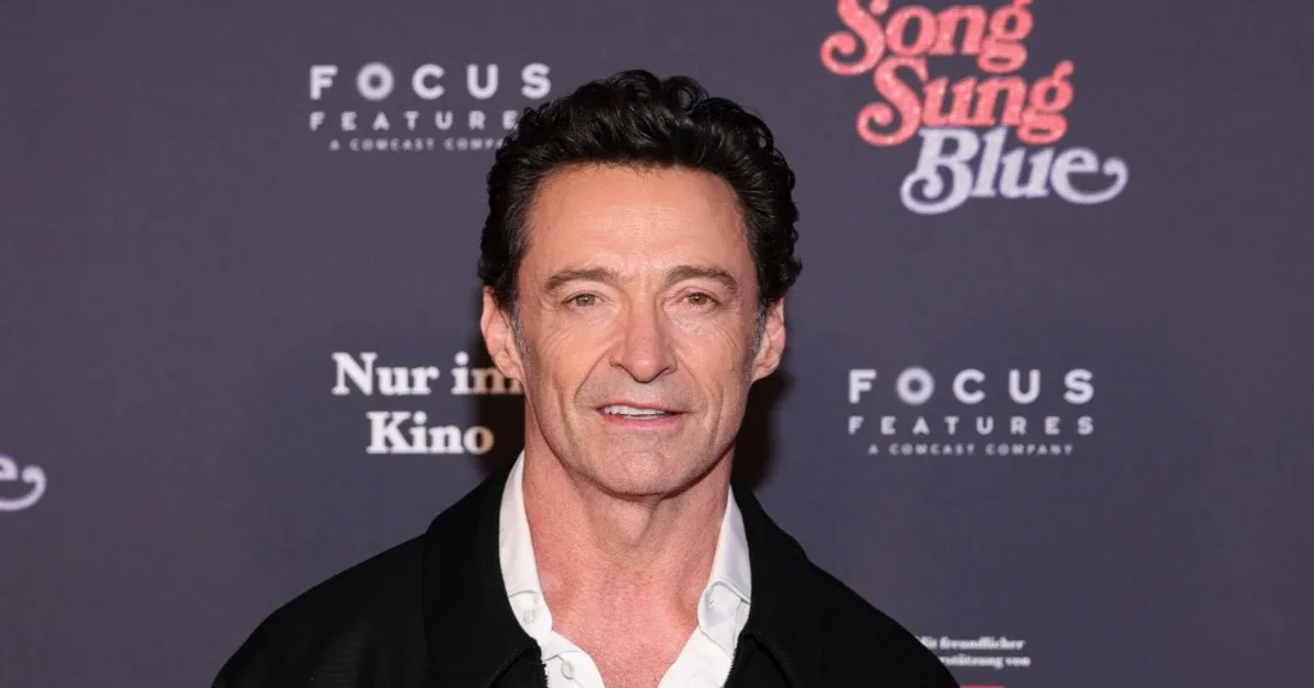 Hugh Jackman Siap Jadi Investor Norwich City, Tantang Ryan Reynolds