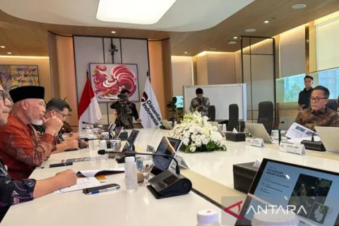Danantara Panggil Dirut Pertamina Patra Niaga untuk Atasi Kelangkaan Solar di Sumatera Barat