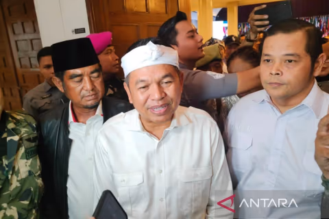 Video Dedi Mulyadi Menangis Bukan Permintaan Maaf ke Prabowo, Ini Fakta Sebenarnya