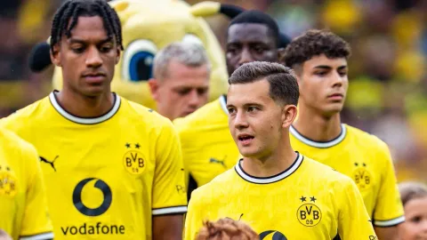 Dortmund Pertaruhkan Masa Depan pada Duo Remaja Karetsas dan Gadou