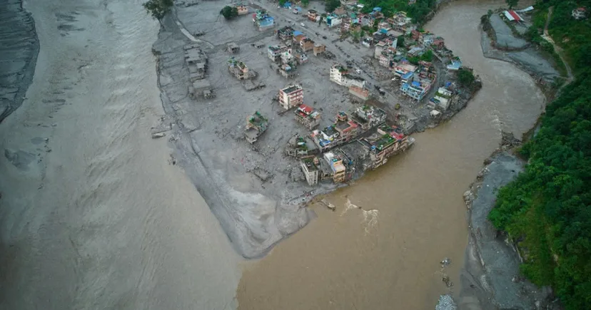 Dua Pekerja Selamat Dievakuasi dari Terowongan Nepal: Krisis Kemanusiaan di Balik Proyek PLTA