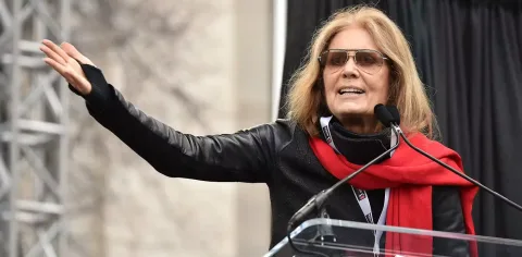 Gloria Steinem Tutup Usia: Warisan Feminis yang Menyalakan Obor bagi Generasi Baru