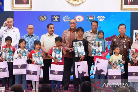 1.512 Anak Pekerja Migran di Malaysia Kini Resmi WNI: Akses Pendidikan dan Kesehatan Terbuka