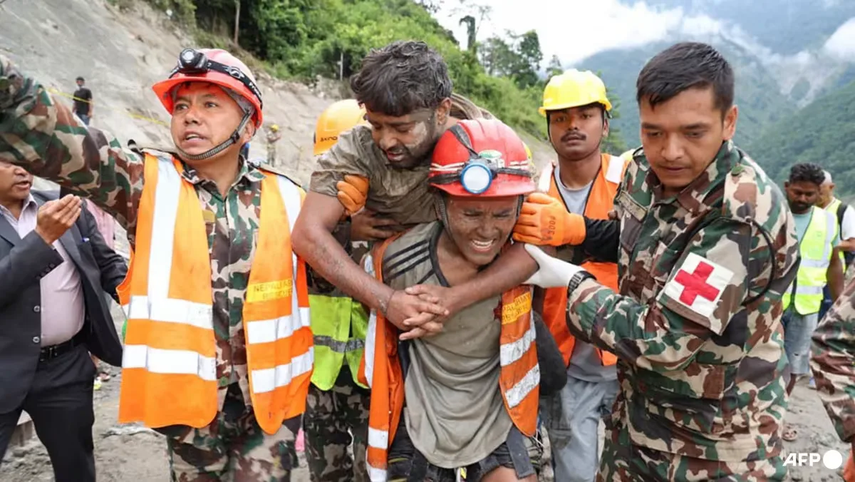 Dua Pekerja Hidup dari Terowongan Hidroelektrik Nepal: Keajaiban di Tengah Duka Banjir Himalaya