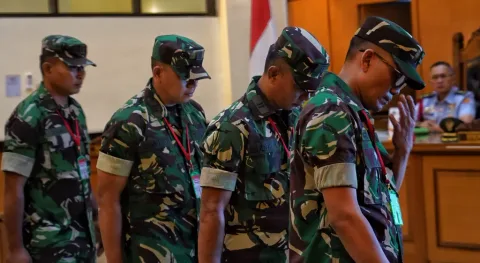 Vonis Banding Prajurit Penyiram Air Keras Diringankan, Publik Soroti Independensi Peradilan Militer