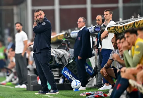 De Rossi Akui Como Lebih Unggul: 'Mereka di Level Berbeda'