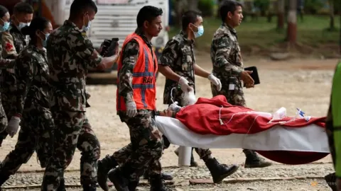 Mandor PLTA Nepal Bertahan di Terowongan demi Selamatkan Rekan: Kisah Heroik di Tengah Tragedi