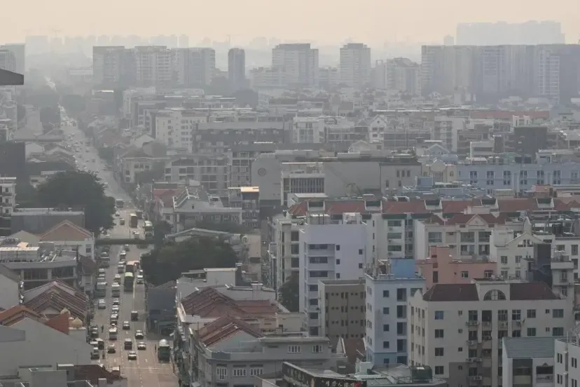 Kabut Asap Kembali Selimuti Singapura: PSI Tembus Level Tidak Sehat, Wilayah Tengah Terdampak Lebih dari Sehari