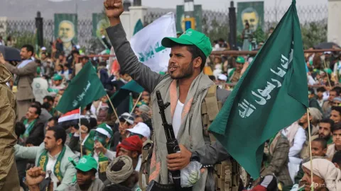 Pertempuran Yaman Memanas: 81 Tewas dalam Serangan Houthi Mendekati Selat Bab el-Mandeb