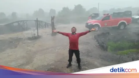 BMKG Perpanjang Operasi Modifikasi Cuaca di Kalbar-Kalteng hingga 14 September: Garam 32 Ton Disebar untuk Redam Karhutla