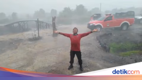 BMKG Perpanjang Operasi Modifikasi Cuaca di Kalbar-Kalteng hingga 14 September: Garam 32 Ton Disebar untuk Redam Karhutla