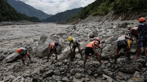 Bencana Nepal-Tibet: 1.200 Tewas, Ribuan Hilang, dan Jalan Panjang Pemulihan yang Tak Kunjung Terang