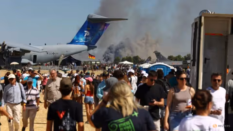 Kecelakaan F-4 Phantom di Athens Flying Week: Dua Pilot Tewas, Ribuan Penonton Menyaksikan