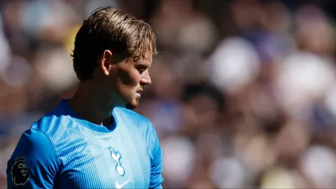 Tel Gagal Total, De Zerbi Diminta Singkirkan Winger Muda dari Starting XI