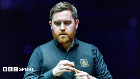 Jak Jones Tumbangkan Judd Trump, Tantang Mark Selby di Final British Open