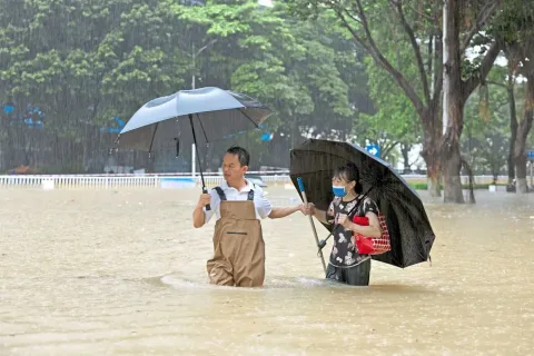 Bencana Longsor di Jiangxi Tewaskan Satu Warga, Belasan Hilang: Dampak Topan Saudel Masih Terasa