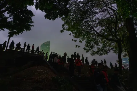Massa Tandingan: Ketika Negara Gagal Melindungi Hak Bersuara