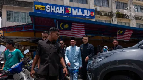 Anwar Buka Peluang Pemilu Dini: Sinyal Politik atau Strategi Stabilitas?