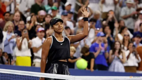 Osaka Lolos ke 16 Besar US Open: Gaya Unik, Mental Baja, dan Perjalanan yang Berliku