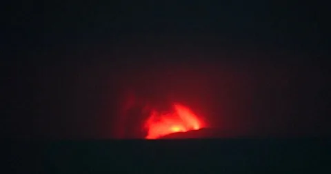 Letusan Anak Krakatau Lumpuhkan Penerbangan di Soekarno-Hatta: 209 Penerbangan Batal