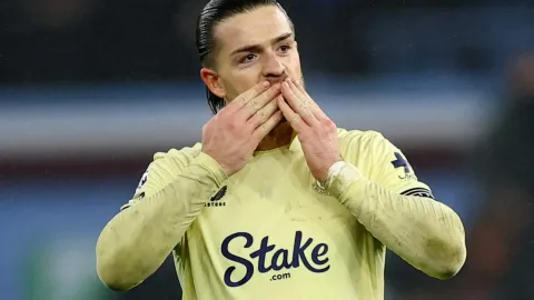 Duel Everton vs Manchester United: Moyes Siapkan Kejutan, Grealish di Bangku Cadangan