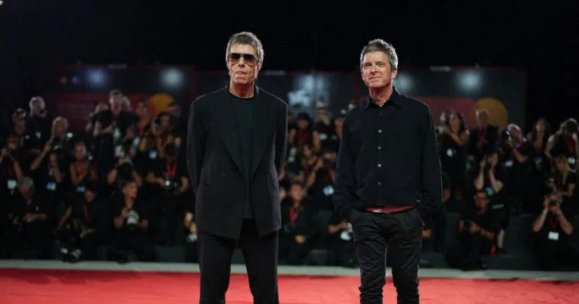 Oasis Rilis Film Dokumenter Reuni di Venesia: Rekonsiliasi Dua Bersaudara yang Menggetarkan