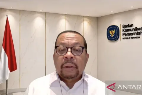Prabowo Pantau Langsung Erupsi Anak Krakatau, Empat Bandara Sempat Ditutup