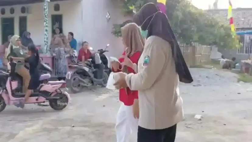 Erupsi Anak Krakatau: Panduan Aman Membersihkan Abu Vulkanik tanpa Merusak Perabot Rumah