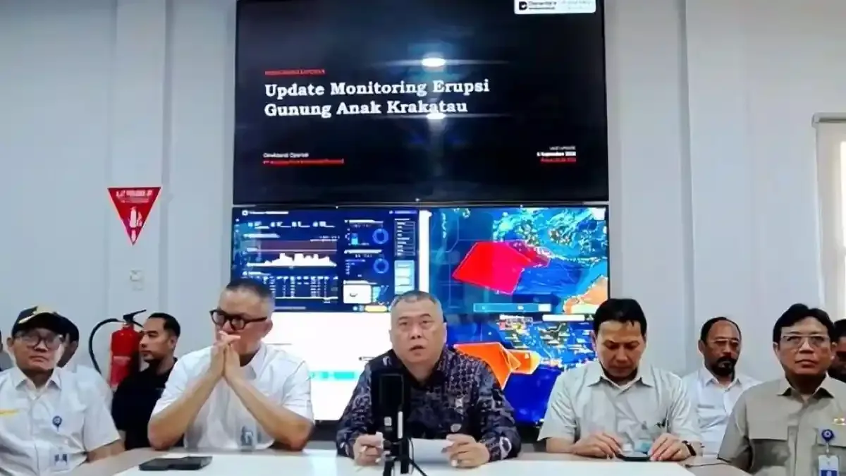 Abu Vulkanik Krakatau Menerjang Bandung: Enam Bandara Lumpuh, Penerbangan Dialihkan