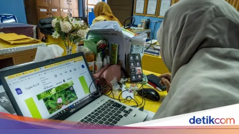 Abu Vulkanik Anak Krakatau: Jakarta Wajibkan PJJ, Belajar dari Rumah Mulai Senin