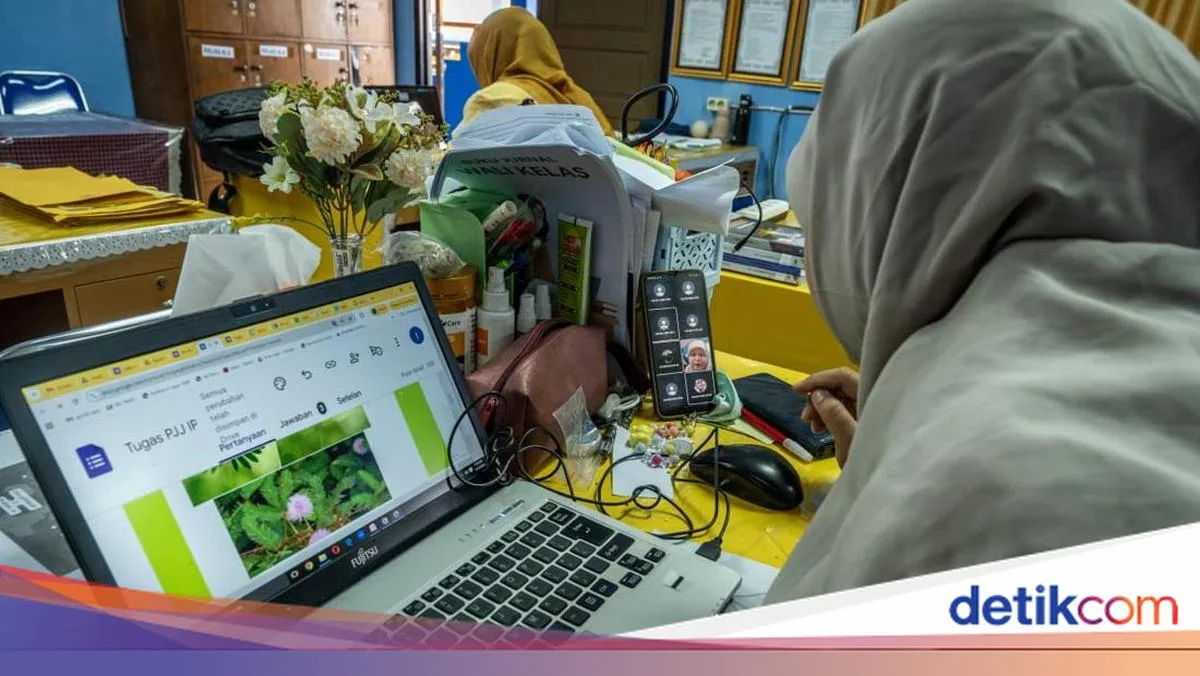 Abu Vulkanik Anak Krakatau: Jakarta Wajibkan PJJ, Belajar dari Rumah Mulai Senin