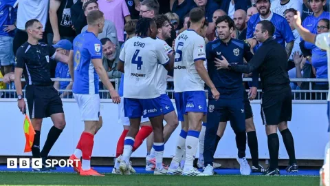 Bentrok Pemain Cardiff dengan Suporter Portsmouth Diselidiki Polisi: Insiden Penyerangan Remaja