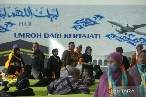 Erupsi Anak Krakatau: Penerbangan Dialihkan ke Kertajati, Whoosh Disiapkan sebagai Jalur Alternatif