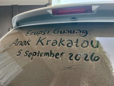 Erupsi Anak Krakatau Meningkat, Presiden Prabowo Terbitkan Imbauan Siaga untuk Empat Wilayah