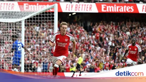 Arsenal Balas Dendam atas Chelsea: Comeback 2-1 di Emirates, Puncaki Klasemen Sementara