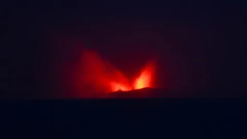 Erupsi Anak Krakatau Lumpuhkan 8 Bandara, 170 Ribu Penumpang Terdampak: Pelajaran bagi Industri Penerbangan Nasional