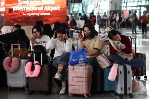 Bandara Soekarno-Hatta Perpanjang Penutupan hingga Senin Sore, 170.000 Penumpang Terdampak