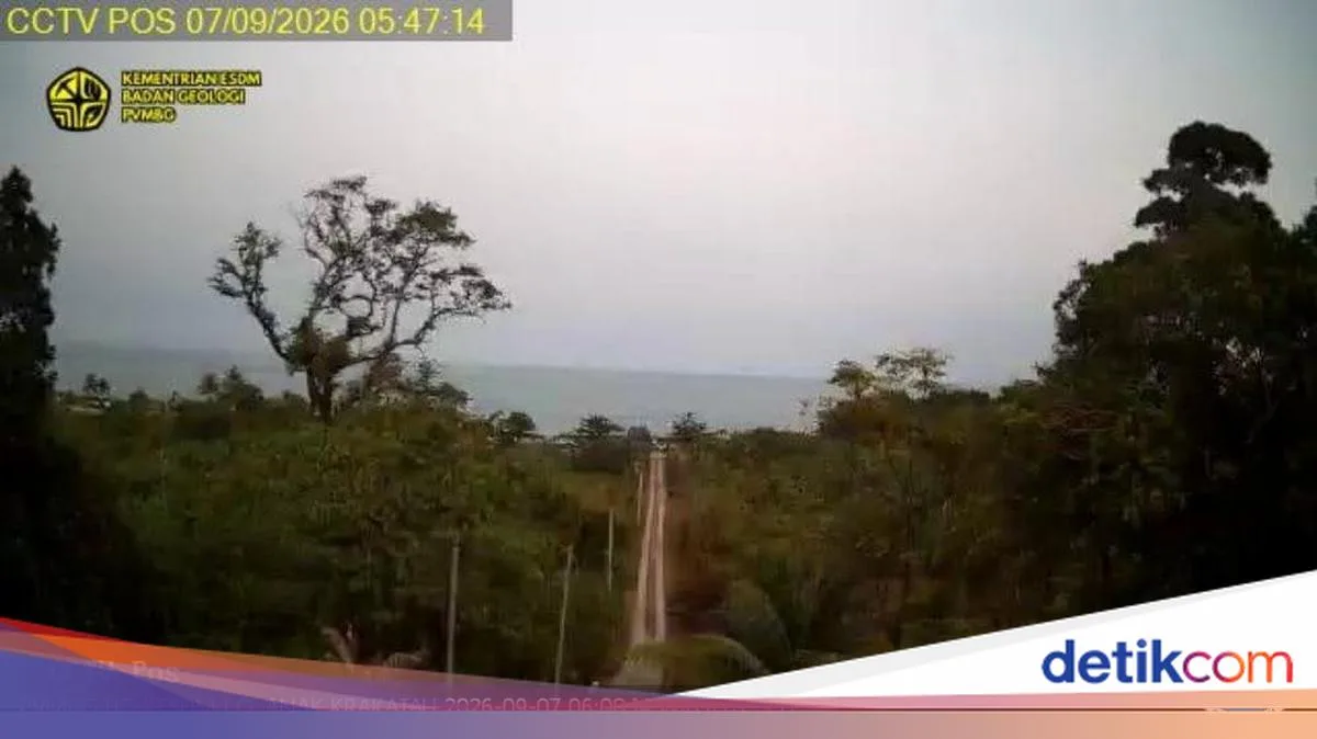 Gunung Anak Krakatau Erupsi Lagi, Badan Geologi Catat Ratusan Gempa dalam Semalam