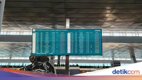Bandara Soetta Kembali Tutup: Erupsi Anak Krakatau Menguji Ketahanan Transportasi Udara Nasional