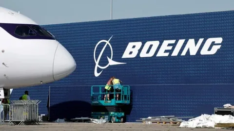 Kecelakaan Boeing 767 Kargo Amazon di Miami: 5 Tewas, Operasi Penerbangan Sempat Lumpuh