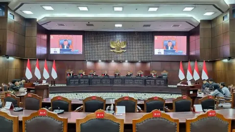 Gagal Empat Kali di MK, PNS NTT Tarik Permohonan Uji UU ITE soal Identitas Asli Medsos