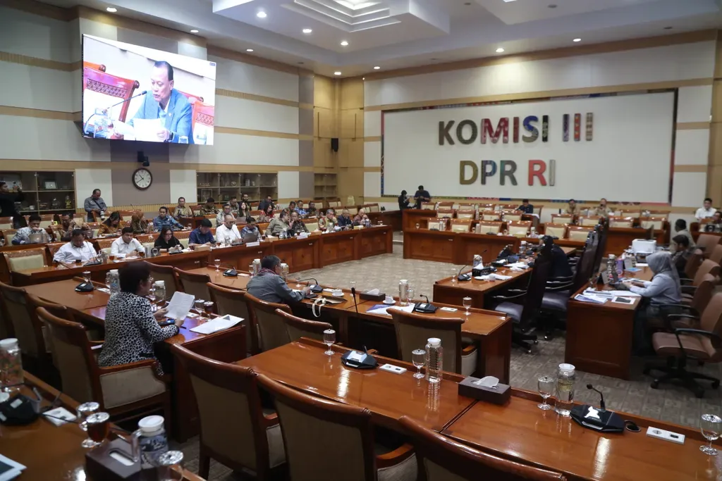 RUU Perampasan Aset: Komisi III DPR Percepat Pembahasan demi Kejar Target Pemberantasan Korupsi