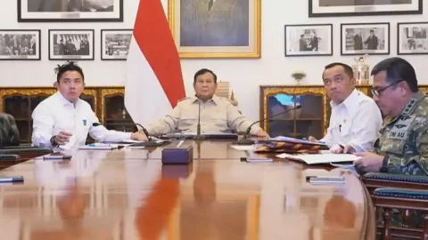 Prabowo Potong Laporan Kapolri dan Desak Nama Korporasi Karhutla: 'Saya Mau Tahu Berapa yang Ditangkap?'